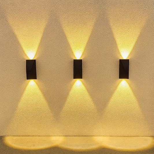 LuxBright™ DualBeam Solar LED Außenwandleuchte – Moderne wasserdichte Solarlampe mit Up-&-Down-Lichteffekt